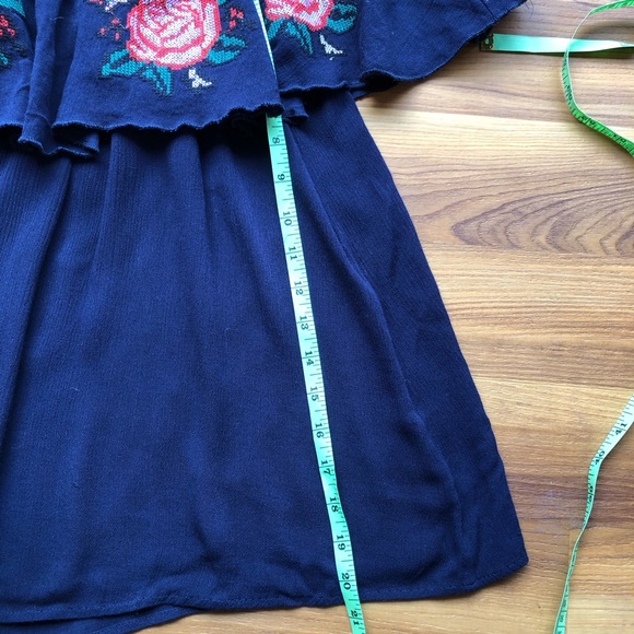 SOLD Umgee Embroidered Off the Shoulder Top - Picture 7 of 7